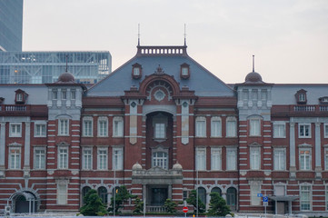Fototapeta na wymiar 朝の東京駅