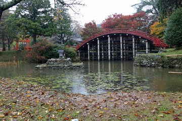 秋の丹生都比売神社
