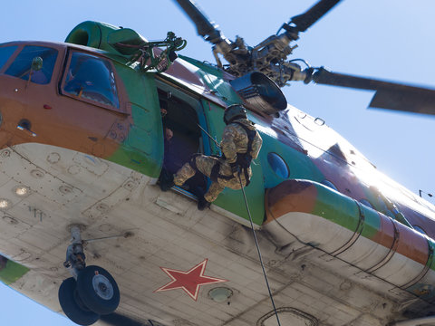 Russian special forces despatch from the helicopter