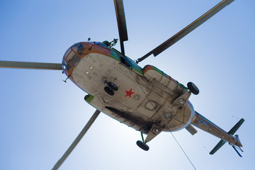 Russian special forces despatch from the helicopter
