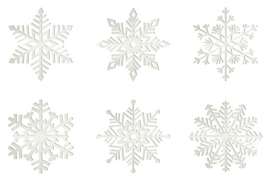 Set von Frostigen Schneeflocken mit weis Verlauf auf einem isolierten wei&szlig;en Hintergrund.