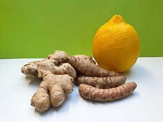 Ingwer Kurkuma und Zitrone