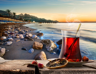 Sea and turkish tea