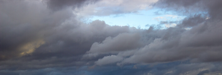 Obraz premium blue sky with clouds landscape