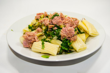 tuna fish wiht pasta