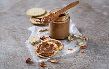 Chocolate peanut spread with oatcakes