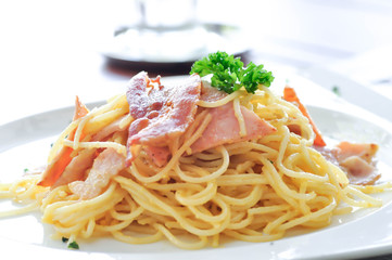spaghetti or spaghetti carbonara