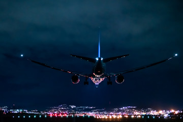 Jet plane landing scene in the night (夜のジェット旅客機着陸シーン)
