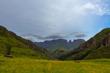 Fototapeta na wymiar Mountain peak at Injisuthi