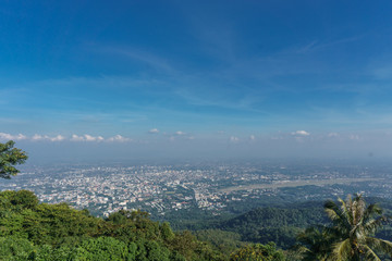 Obraz premium Chiang Mai city panoramic view from Doi Suthep temple in Thailand