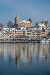 Obraz premium Beautiful winter scenes on the shores of the upper Zurich Lake (Obersee) near Hurden (Schwyz) and Rapperswil-Jona (Sankt Gallen), Switzerland