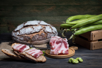 Beans with bacon and village bread