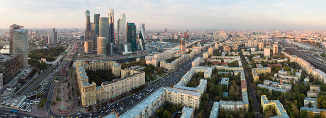 Obraz premium Aerial top view of road junction in Moscow from above, automobile traffic and jam of many cars, transportation concept. Kutuzov Avenue and the Third Ring Road
