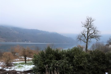 LAC D'AIGUEBELETTE EN HIVER - SAVOIE - RHONE ALPES - FRANCE