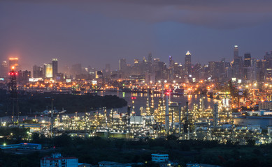 Fototapeta na wymiar Refinery backdrop Bangkok city