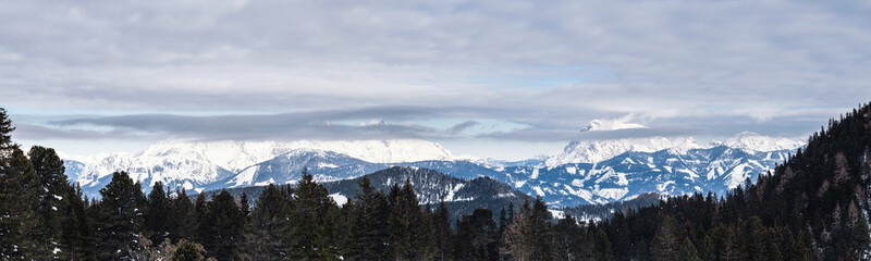 Obraz premium Winter panoramic view from Hohentauern to mountains Reichenstein, Hochtor, Ödstein