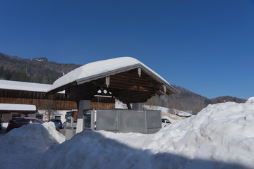 Dorf Sachrang im Winter mit viel Schnee