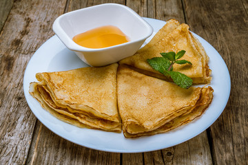 Pancakes with honey