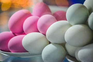 Thai food on the street is popular and sell well, not less than Pad Thai and Tom Yum Shrimp are various curries. Insect, fresh frogs, vegetables, fruits