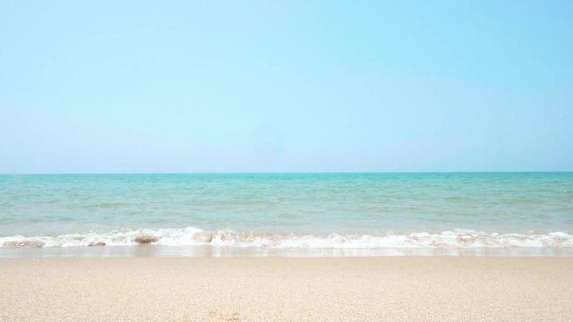 海と空と砂浜と