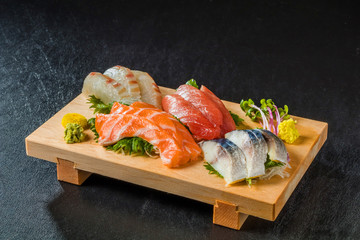 お刺身　Japan of raw fresh fish fillet (sashimi)