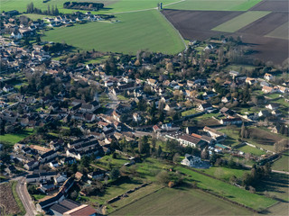 vue aérienne du villa d'Arnouville-les-mantes dans les Yvelines en France