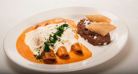 ENCHILADAS SUIZAS CON POLLO GRATINADAS