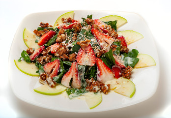 ENSALADA DE FRESAS CON ESPINACA Y ARÁNDANO