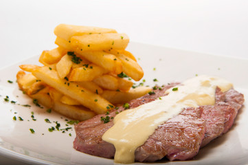 MEDALLONES DE FILETE DE RES