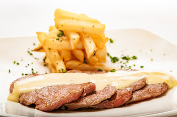 MEDALLONES DE FILETE DE RES