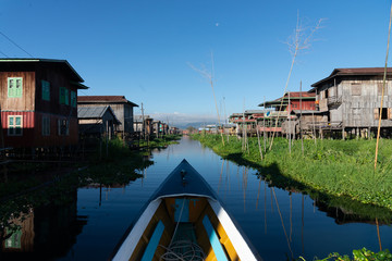 Naklejka premium Inle Lake in Shan, Myanmar.Floating village of inle fisherman famous landmark in myanmar