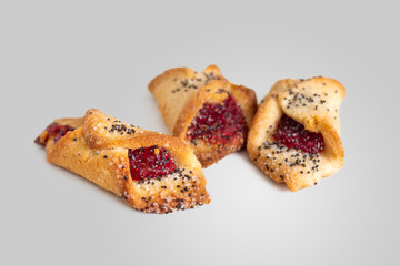 Cookies with lingonberry jam