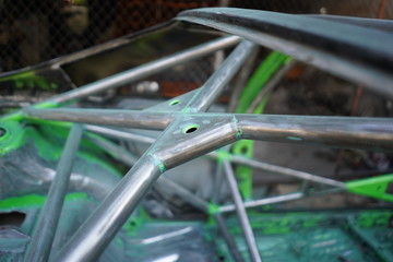 Racing car's roll cage design