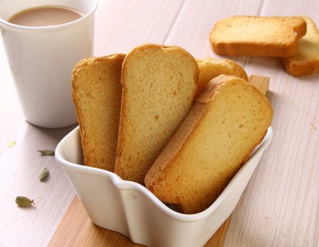 Healthy and crunchy breakfast 