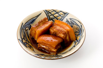 沖縄の郷土料理　ラフテー（豚肉の角煮）