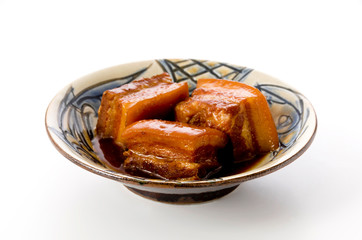 沖縄の郷土料理　ラフテー（豚肉の角煮）