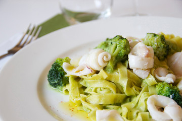 tagliatelle con  broccoli