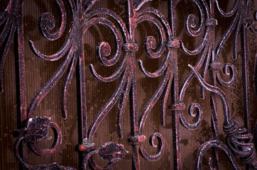 Forged elements of the gate in the cold
