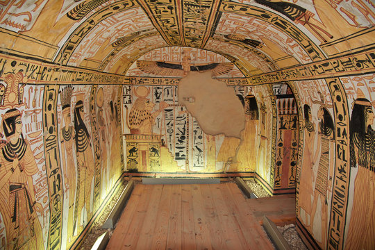 Egypt Luxor Valley artisans