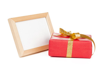 Obraz na płótnie Canvas gift box with ribbon bow isolated on white background
