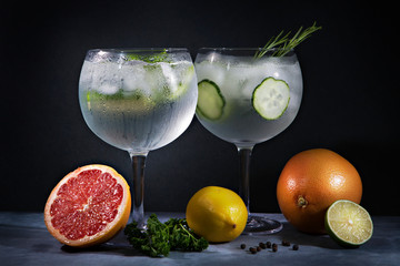 gin and tonic cocktail, glass