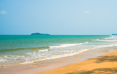 Comfortable day with beautiful sea.33