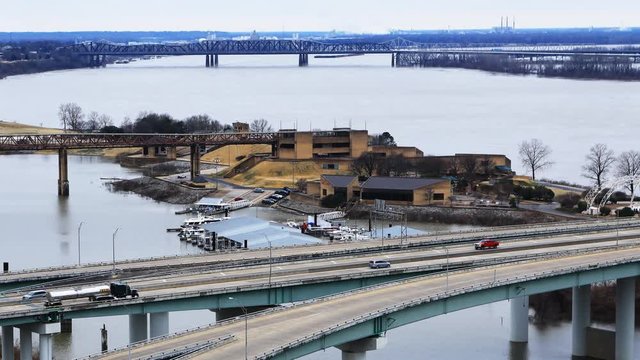 Timelapse at Bridge over Mississippi River at Memphis, TN 4k