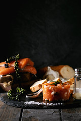 Salmon tartare served with bread