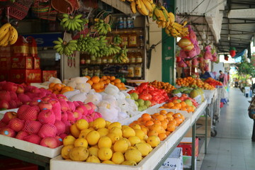 カラフルな果物
