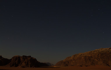 Fototapeta na wymiar Wadi Rum by night