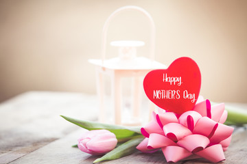 Happy mother's day tulip and heart background