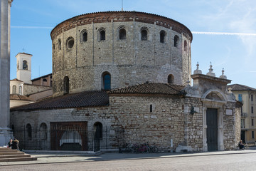 Fototapeta premium Duomo Vecchio of Brescia (Brescia old cathedral), Romanesque round church, isolated.