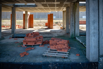 construcciones abandonadas en España