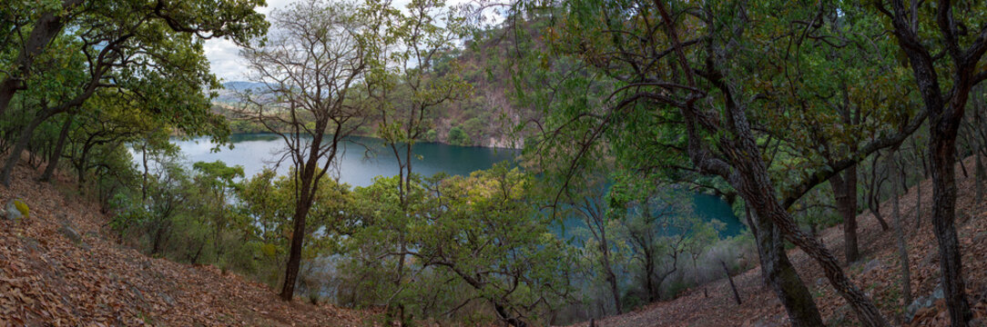 laguna de tacambaro michoacan